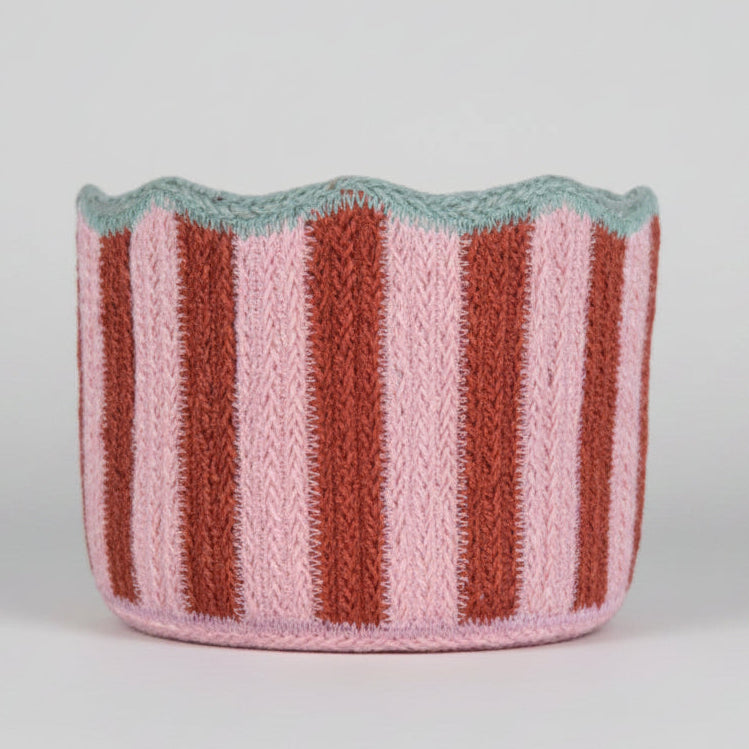 Cranberry-pink-Tulip-Basket-large